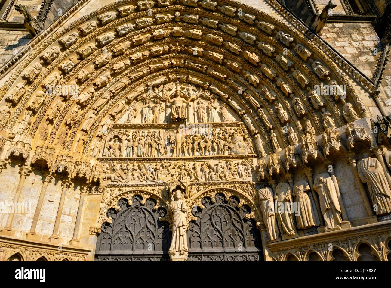 Cher (18), Frankreich, Bourges, Kathedrale St. Etienne, UNESCO-Welterbe, das jüngste Gericht, Westportal Stockfoto