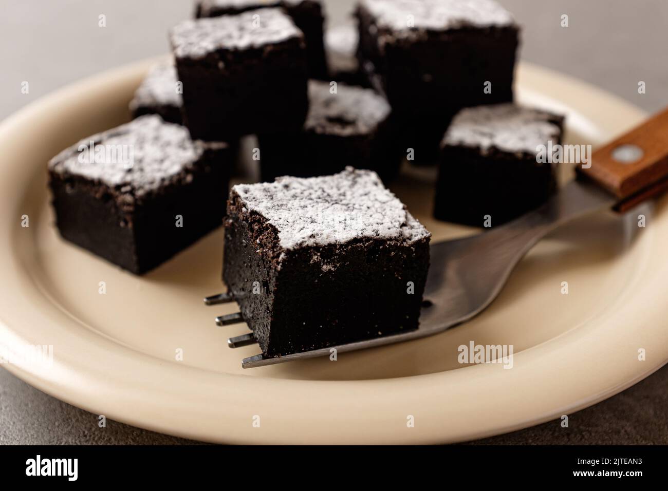 Süßer und süßer Schokoladen-Brownie Stockfoto