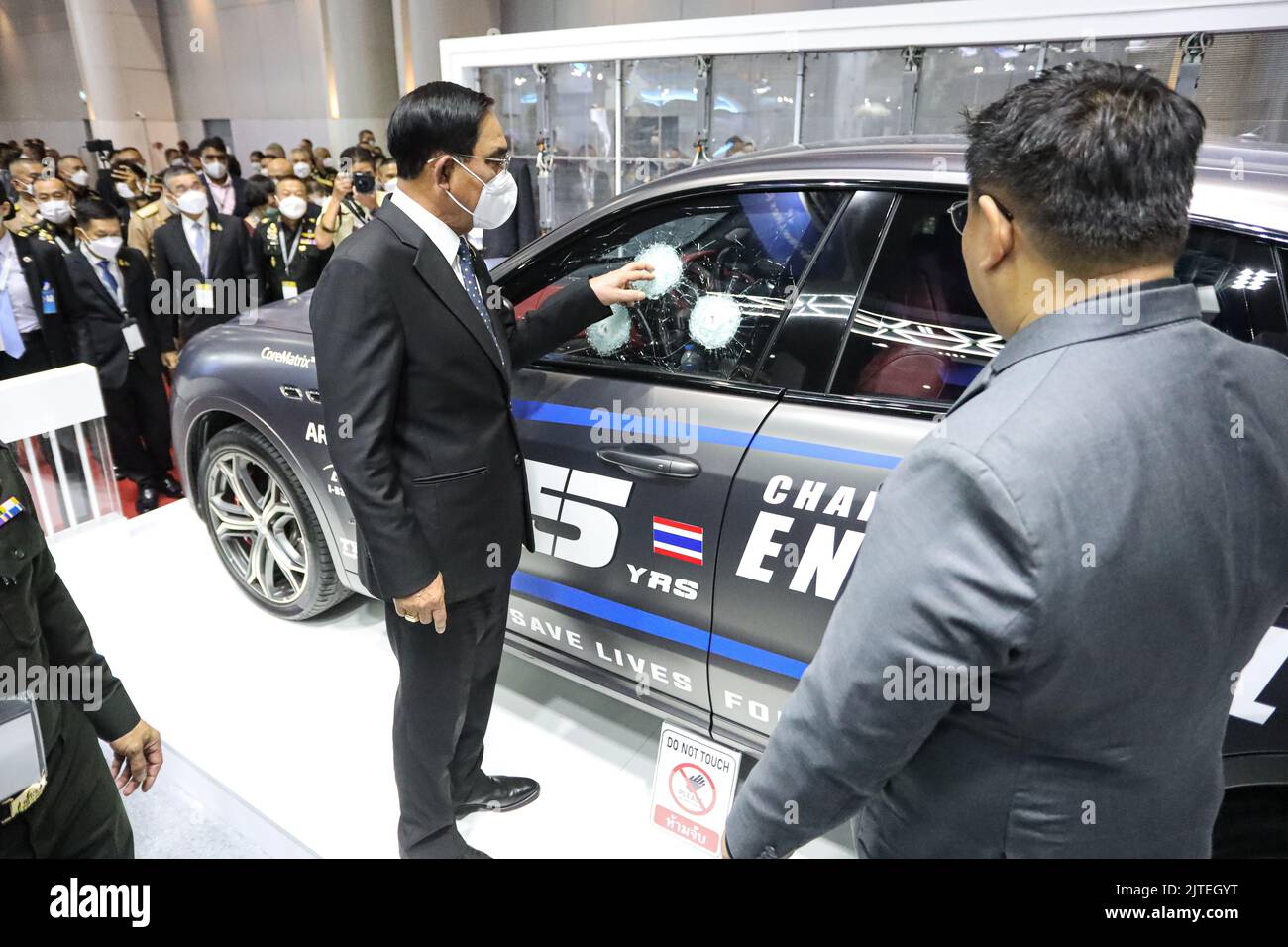 General Prayut Chan-o-cha als Verteidigungsminister, nachdem er gemäß der thailändischen Verfassung 2017 für mehr als 8 Jahre als Premierminister vorübergehend aus dem Amt gejaht worden war, Den Vorsitz bei der Eröffnungszeremonie von Defense and Security 2022 mit Militärdelegationen aus Ländern der ganzen Welt, die an der Eröffnungszeremonie und dem Besuch der Ausstellung für internationale Waffen und militärische Ausrüstung im Challenger 1-2 Building, Impact Exhibition and Convention Center, Muang Thong Thani, Die vom 29. August bis zum 1. September 2022 stattfinden wird. (Foto von Adirach Toumlamoon/Pacific Press) Stockfoto