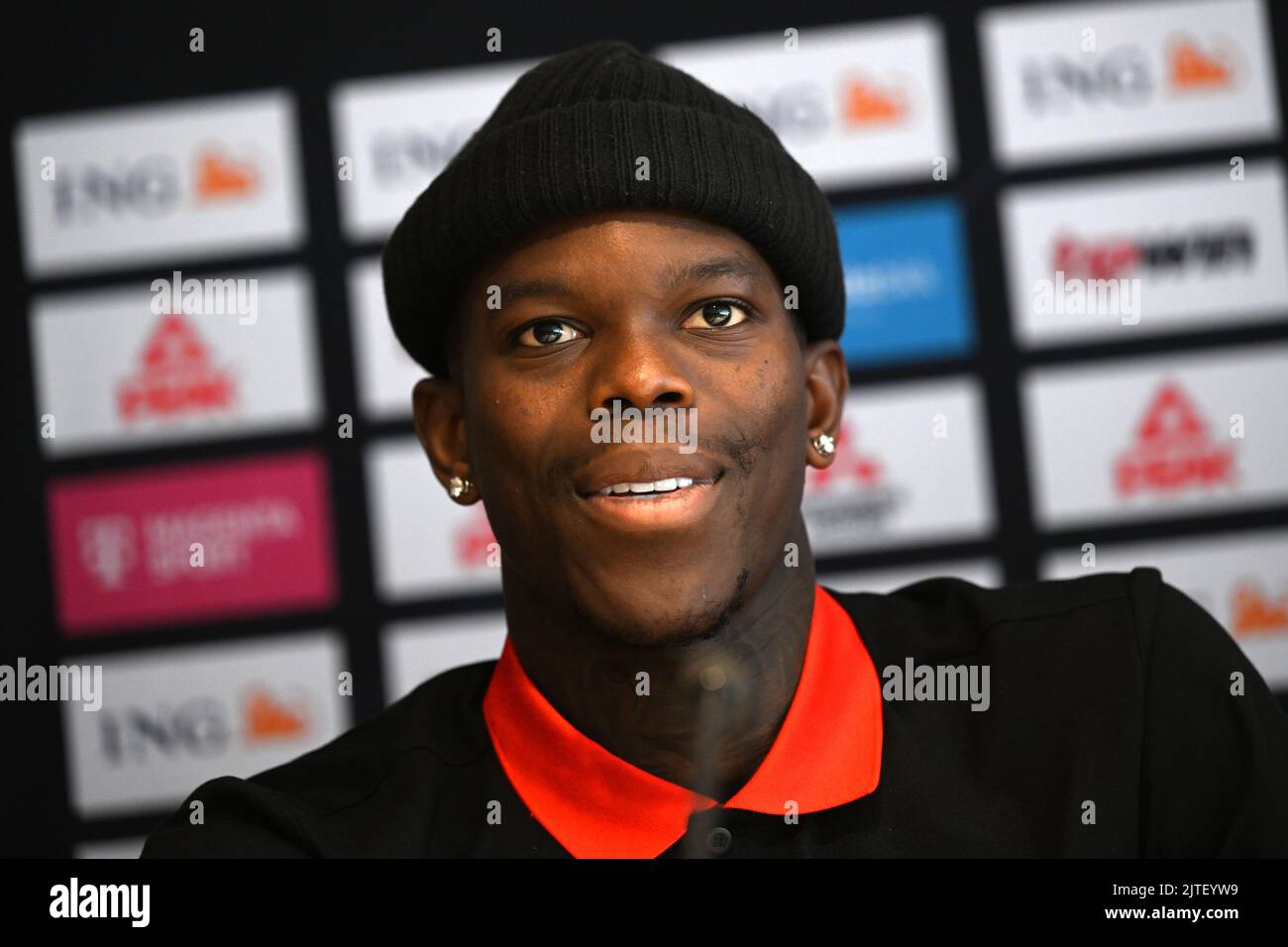 Köln, Deutschland. 30. August 2022. Dennis Schröder beantwortet Fragen von Journalisten. Die Basketball-Europameisterschaft beginnt am Donnerstag. Quelle: Federico Gambarini/dpa/Alamy Live News Stockfoto