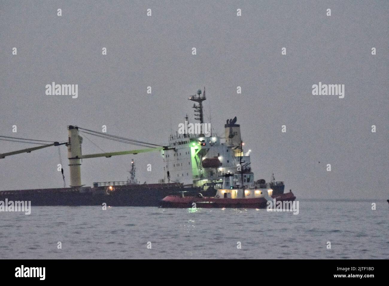 Massengutfrachter sinkt vor der Ostküste, Gibraltar - 30.. August 2022 Stockfoto