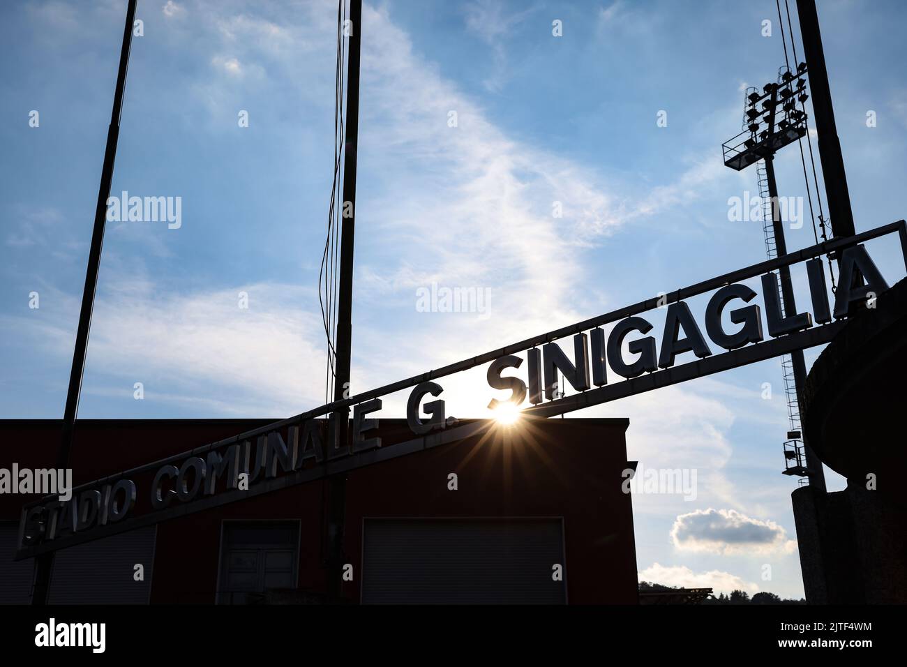 Como, Italien, 29.. August 2022. Das Haupteingangsschild vor dem Spiel der Serie B im Stadio Giuseppe Sinigaglia, Como. Bildnachweis sollte lauten: Jonathan Moscrop / Sportimage Stockfoto