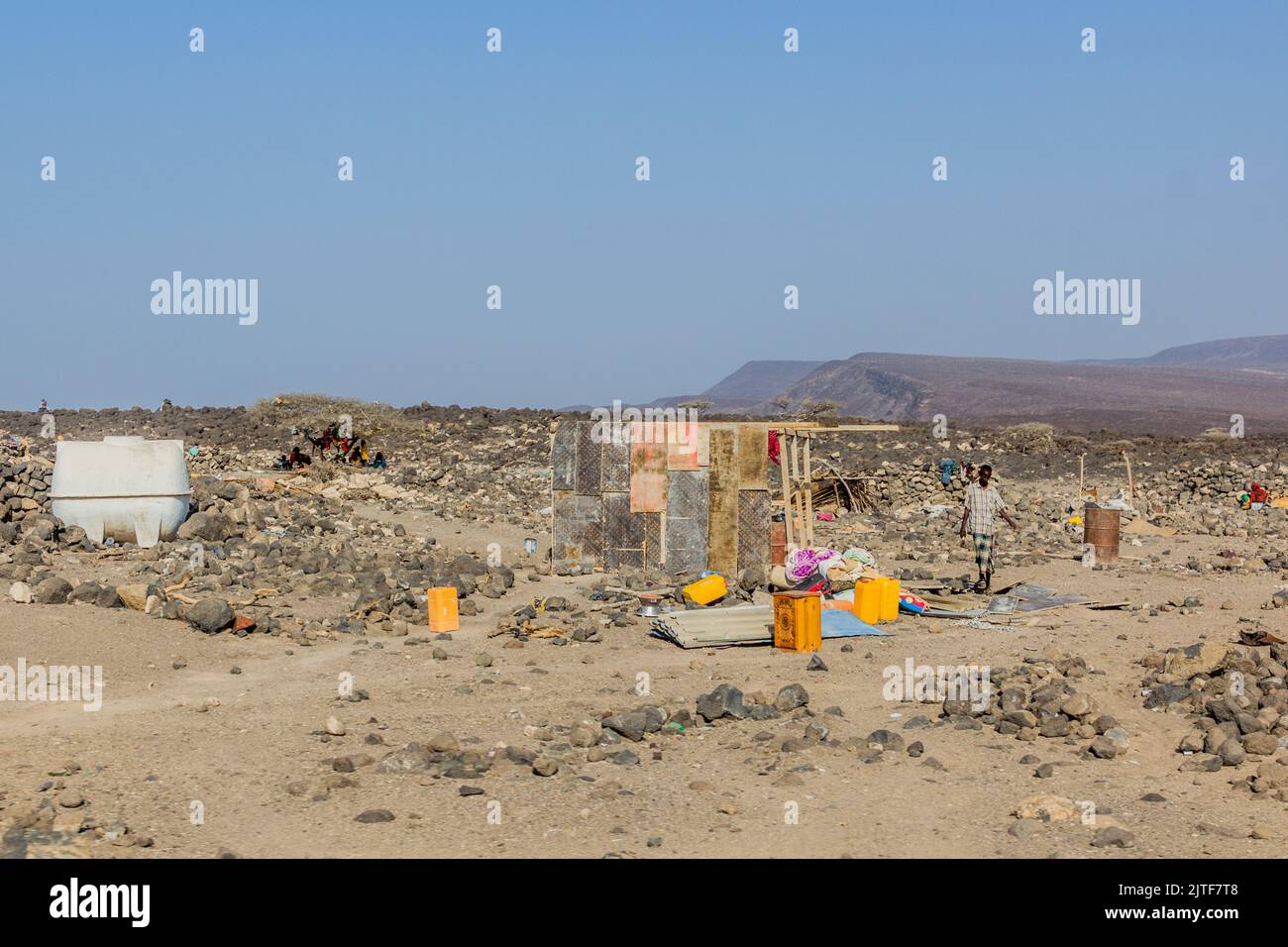 DSCHIBUTI - 18. APRIL 2019: Blick auf eine ländliche Siedlung in Dschibuti Stockfoto