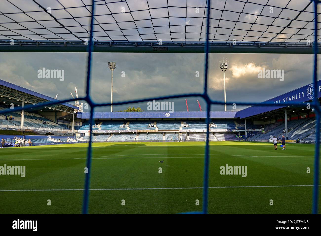 Das QPR-Heimspiel ‘The Loft' vor dem Sky Bet Championship-Spiel zwischen den Queens Park Rangers und Hull City im Loftus Road Stadium, London, am Dienstag, den 30.. August 2022. (Kredit: Ian Randall | MI News) Kredit: MI News & Sport /Alamy Live News Stockfoto