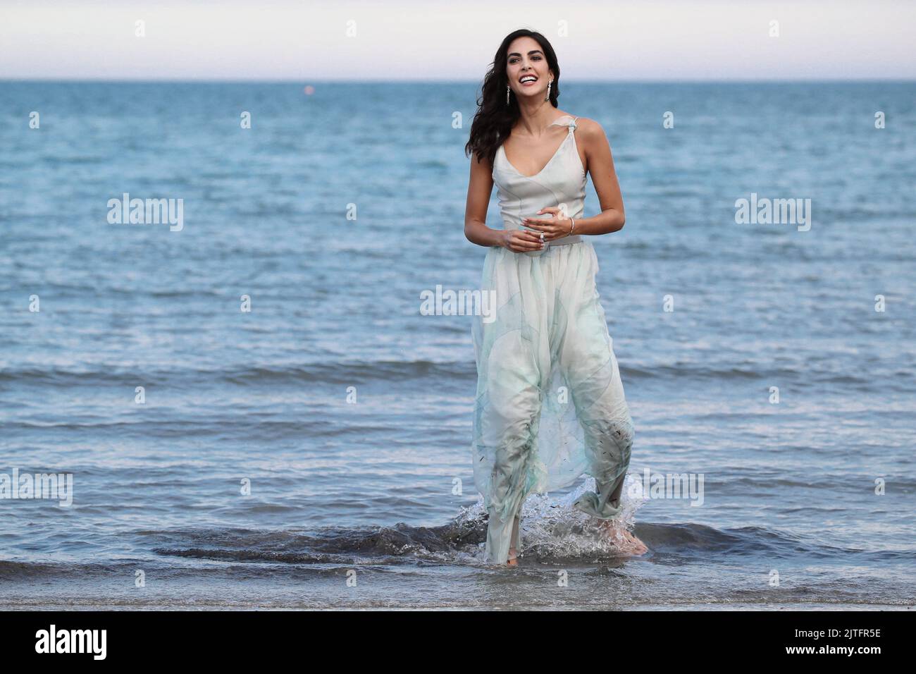 Die spanische Schauspielerin Rocío Muñoz Morales, die Patenschaft der 79. International Mostra del Cinema di Venezia, posiert am Strand am 30. August 2022 in Venedig, Italien. Foto von Marco Piovanotto/ABACAPRESS.COM Stockfoto