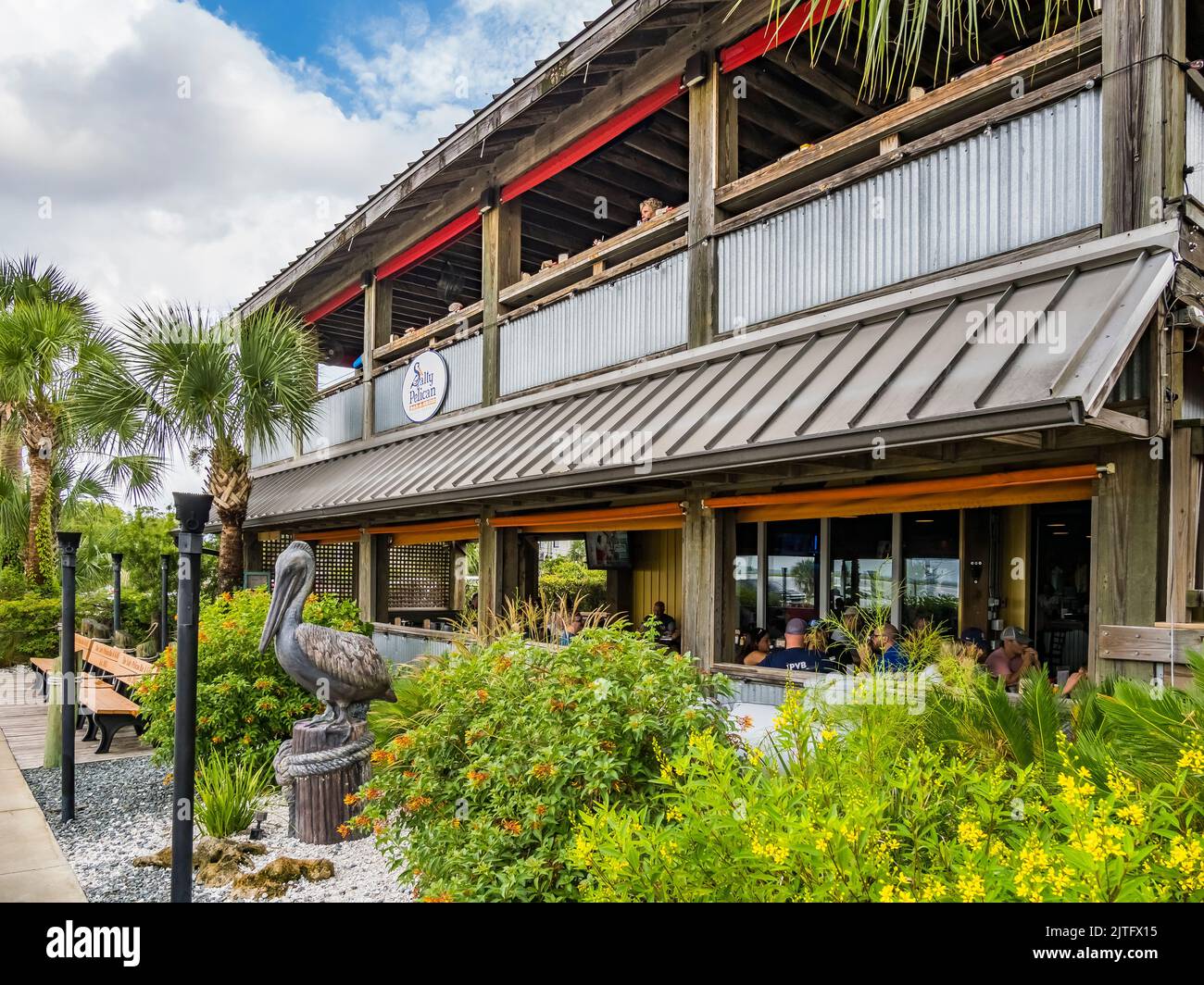 Salziges Pelikan-Restaurant im Dorf Fernandina Beach auf Amelia Island, Florida, USA Stockfoto