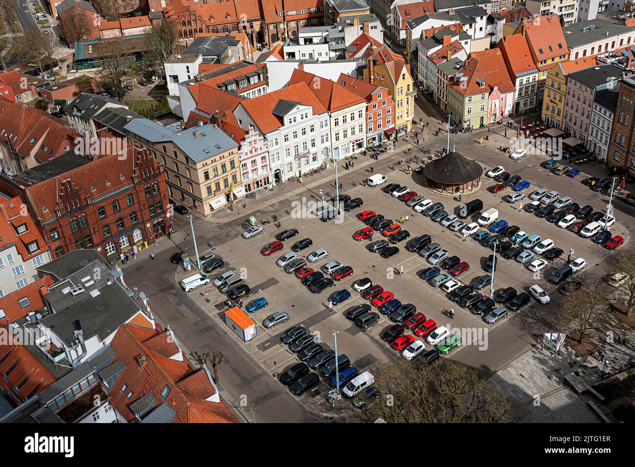 Blick Von Der Evangelischen Pfarrkirche St. Maria In Die Altstadt Von Stralsund, Mecklenburg-Vorpommern Stockfoto