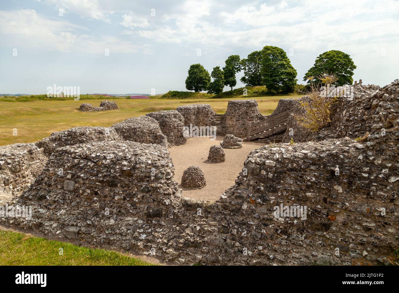 Old Sarum Cathedral in der Nähe der Stadt Salisbury, England. Stockfoto