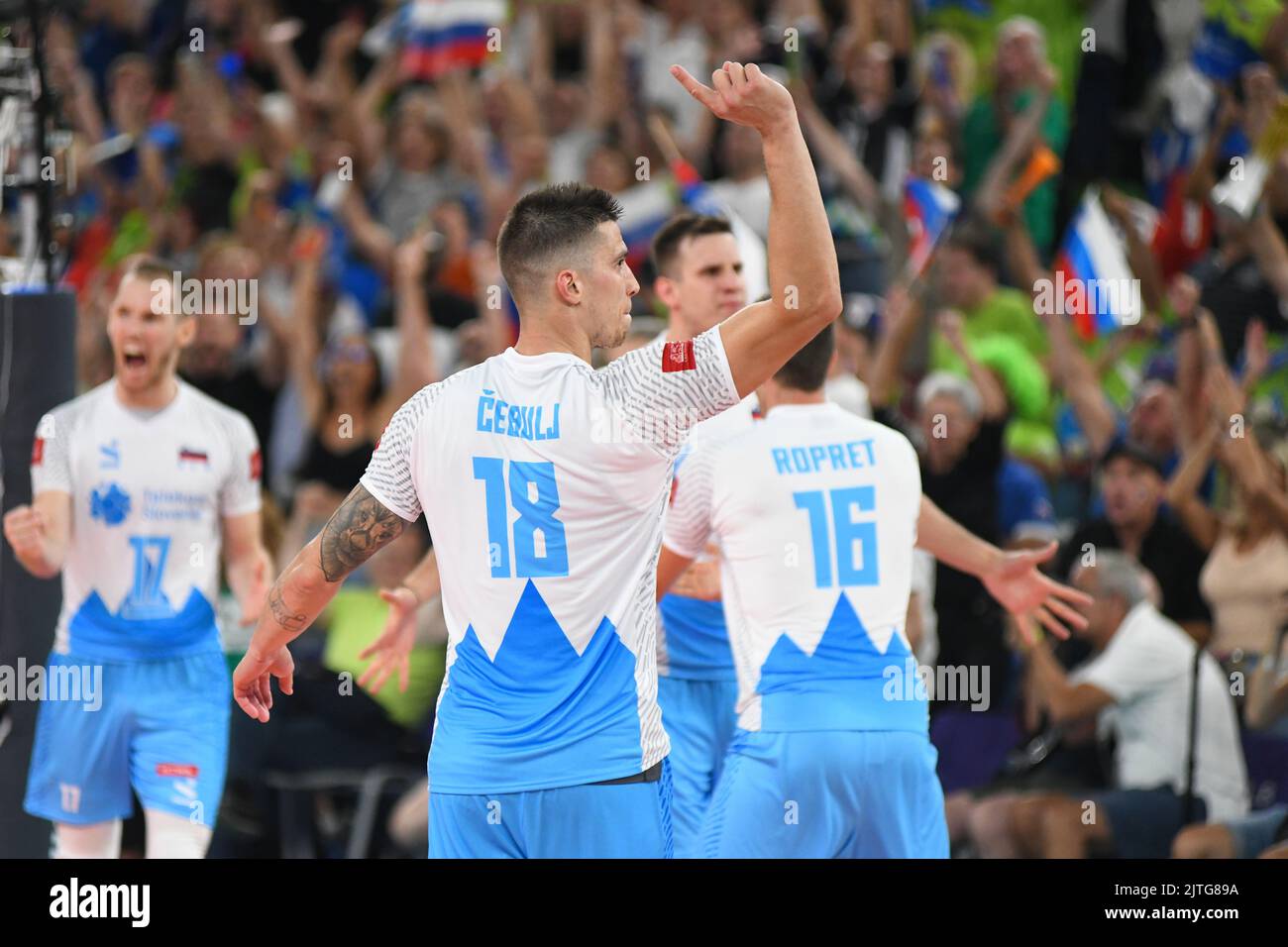 Klemen Cebulj (slowenische Volleyballnationalmannschaft) feiert in der Stozice Arena. Volleyball-Weltmeisterschaft 2022. Stockfoto