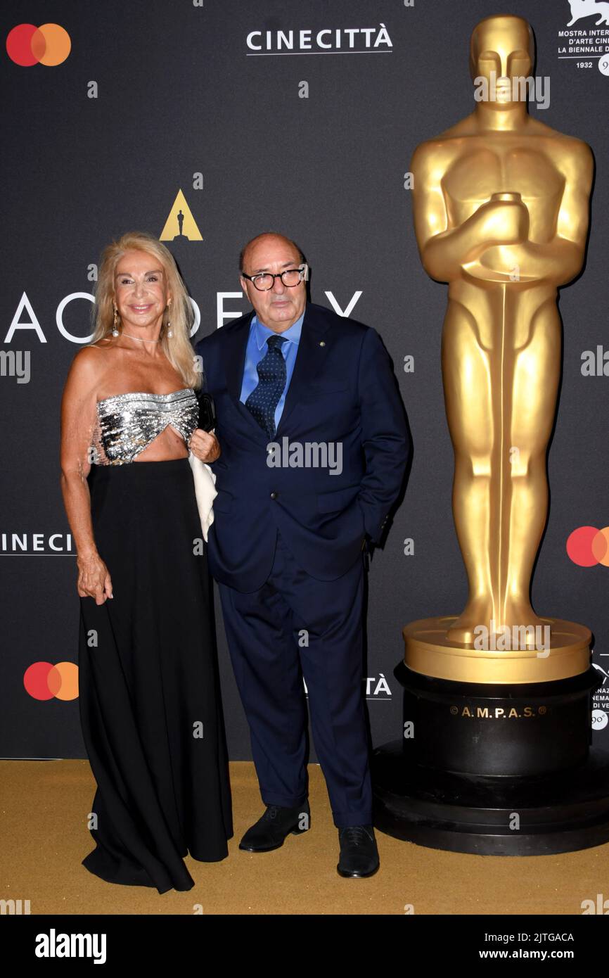 Venedig. 79. Filmfestival von Venedig 2022, Akademie von Evento in Venedig. Nella Francaise Lo Schiavo und Dante Ferretti Stockfoto