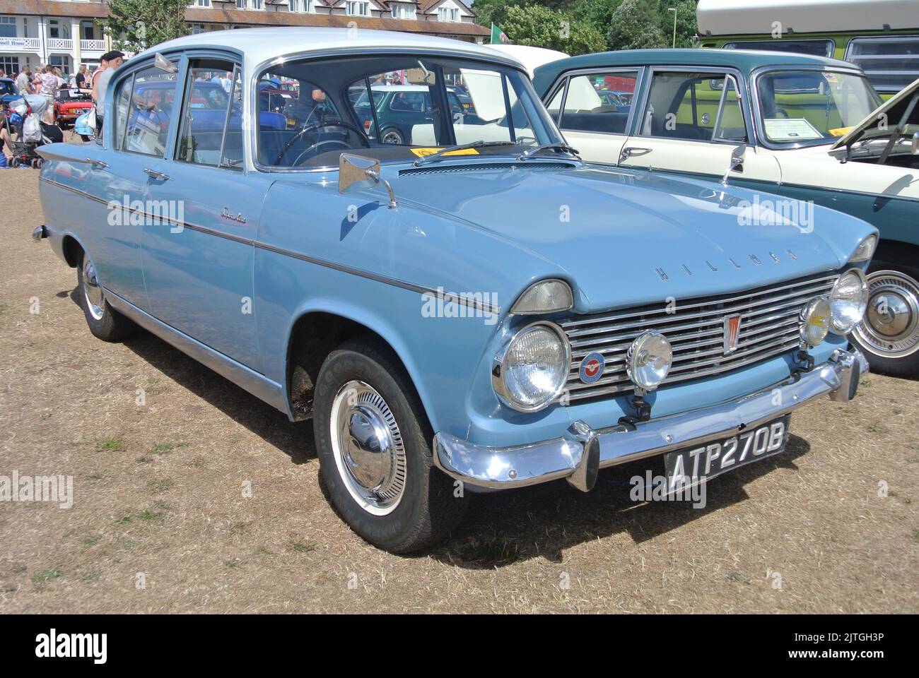 Ein Hillman Super Minx aus dem Jahr 1964 parkte auf der englischen Riviera Oldtimer-Messe in Paignton, Devon, England, Großbritannien. Stockfoto