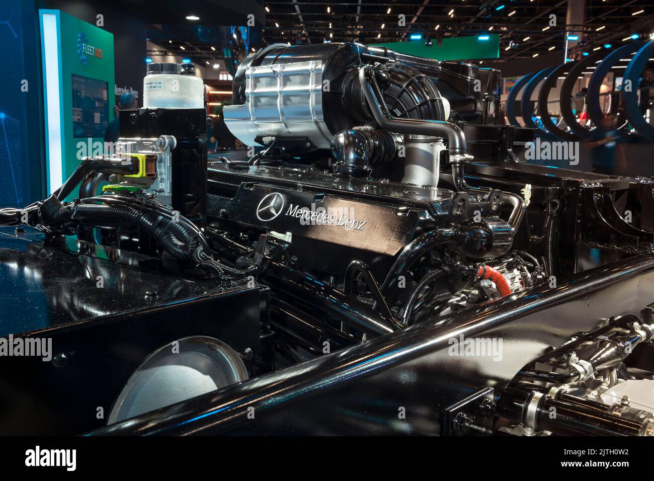 Mercedes-Benz Omnibusmotor, Sichtfahrwerk, Motor und Getriebe. Stockfoto