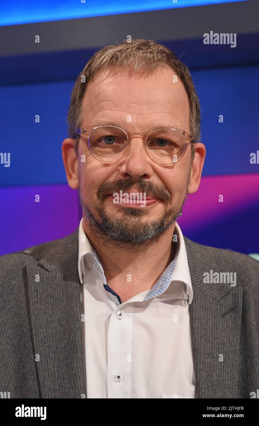 Köln, Deutschland. 30. August 2022. Sportjournalist Hajo Seppelt zu Gast in der ARD-Talkshow „Maischberger“ Quelle: Horst Galuschka/dpa/Horst Galuschka dpa/Alamy Live News Stockfoto