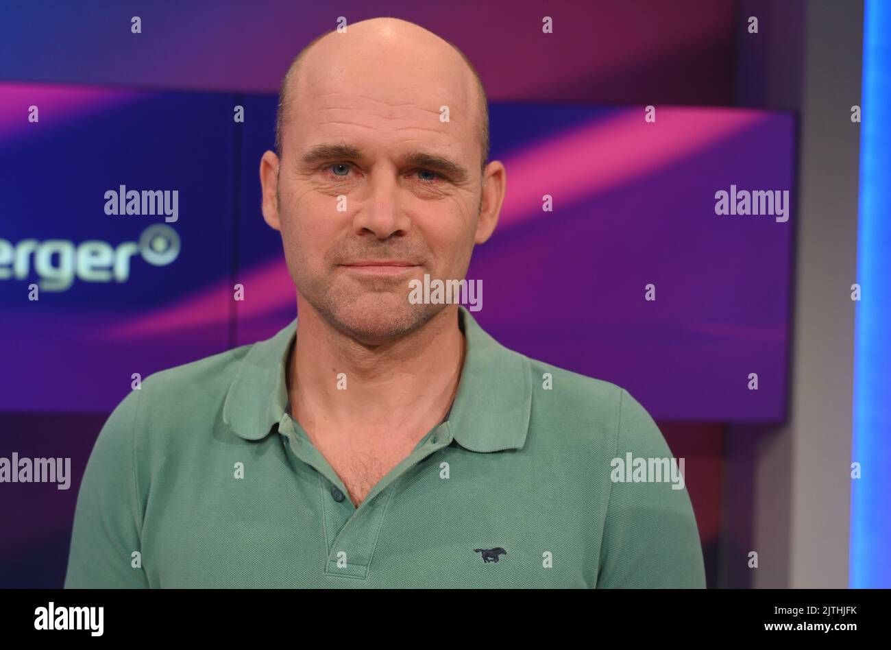 Köln, Deutschland. 30. August 2022. Der Athlet Jan Hempel, ehemaliger Weltklassespringer als Gast in der ARD-Talkshow 'Maischberger Credit: Horst Galuschka/dpa/Horst Galuschka dpa/Alamy Live News Stockfoto