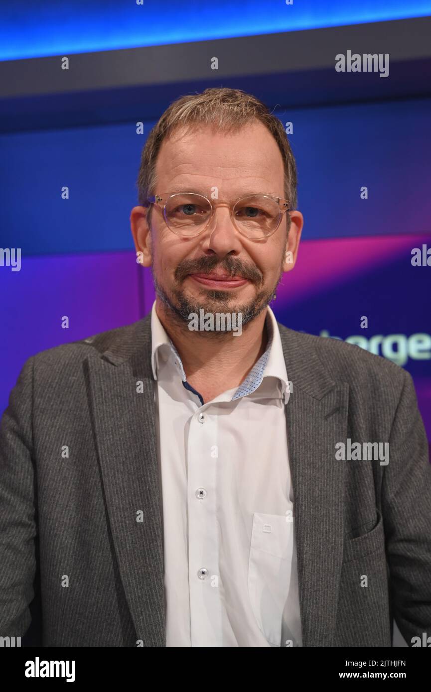 Köln, Deutschland. 30. August 2022. Sportjournalist Hajo Seppelt zu Gast in der ARD-Talkshow „Maischberger“ Quelle: Horst Galuschka/dpa/Horst Galuschka dpa/Alamy Live News Stockfoto