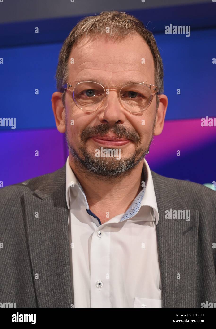 Köln, Deutschland. 30. August 2022. Sportjournalist Hajo Seppelt zu Gast in der ARD-Talkshow „Maischberger“ Quelle: Horst Galuschka/dpa/Horst Galuschka dpa/Alamy Live News Stockfoto