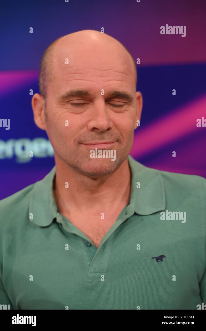 Köln, Deutschland. 30. August 2022. Der Athlet Jan Hempel, ehemaliger Weltklassespringer als Gast in der ARD-Talkshow 'Maischberger Credit: Horst Galuschka/dpa/Horst Galuschka dpa/Alamy Live News Stockfoto