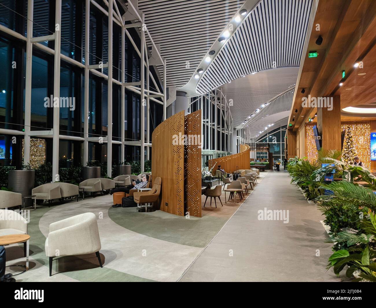 Sitzbereich in der Business Lounge des Flughafens Istanbul. Stockfoto