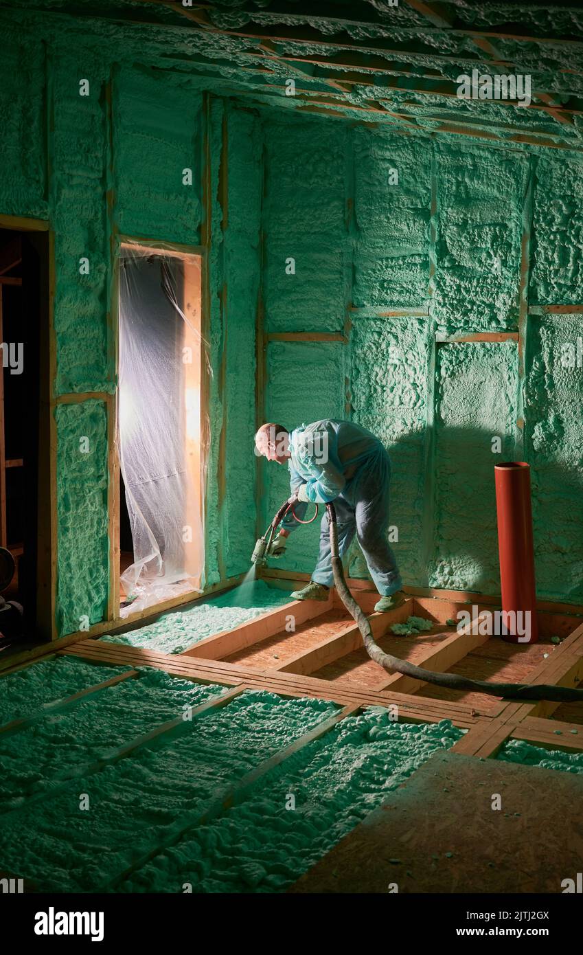 Foam insulation house -Fotos und -Bildmaterial in hoher Auflösung