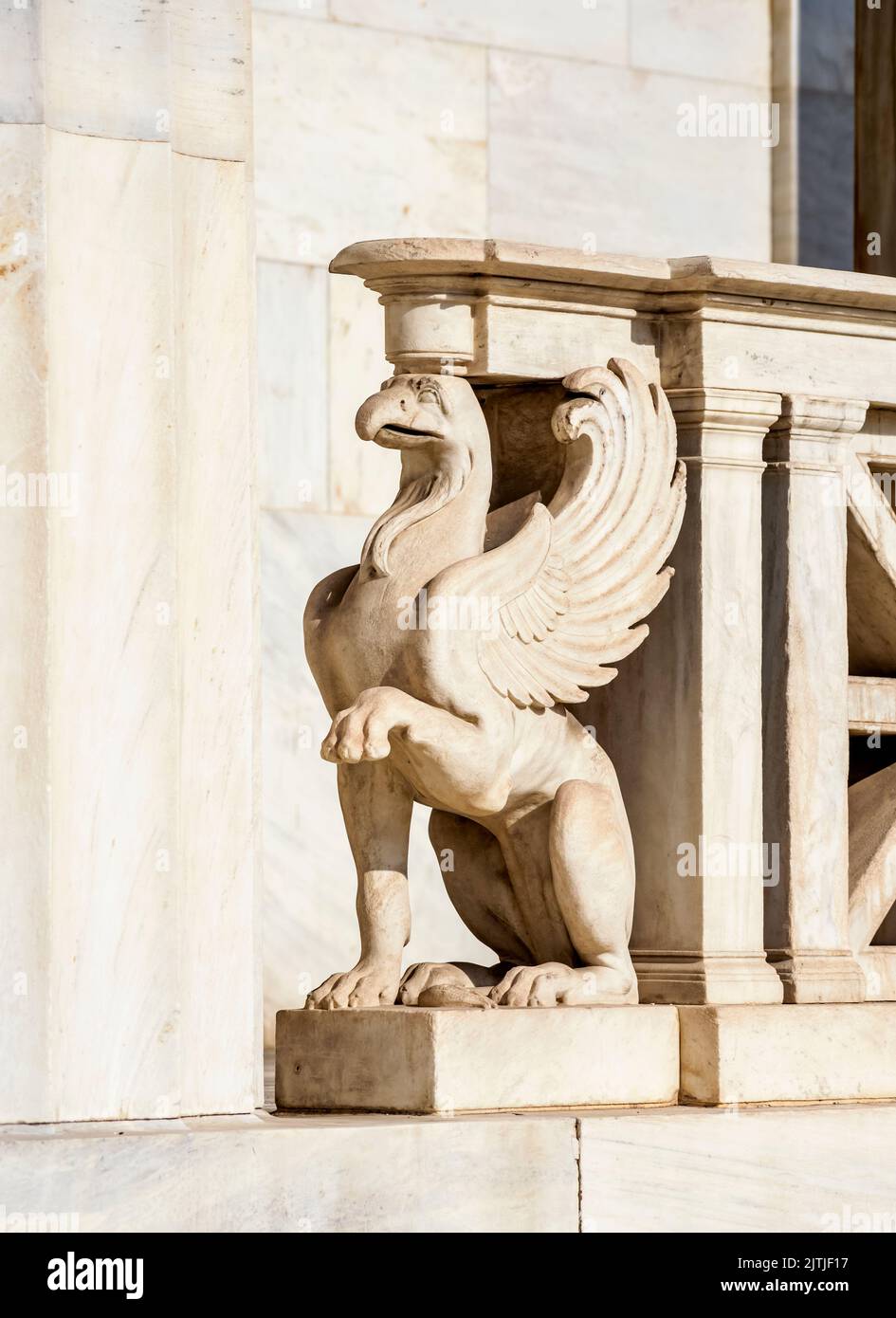 Griffin Skulptur, The Vallianeio Megaron, Nationalbibliothek, Detailansicht, Athen, Attika, Griechenland Stockfoto