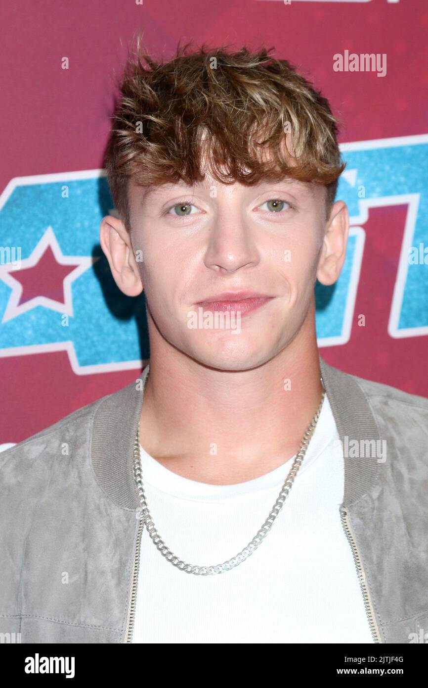 Lee Collinson bei der America's Got Talent Saison 17 - Live Show Red Carpet im Pasadena Sheraton Hotel am 30. August 2022 in Pasadena, CA (Foto: Katrina Jordan/Sipa USA) Stockfoto