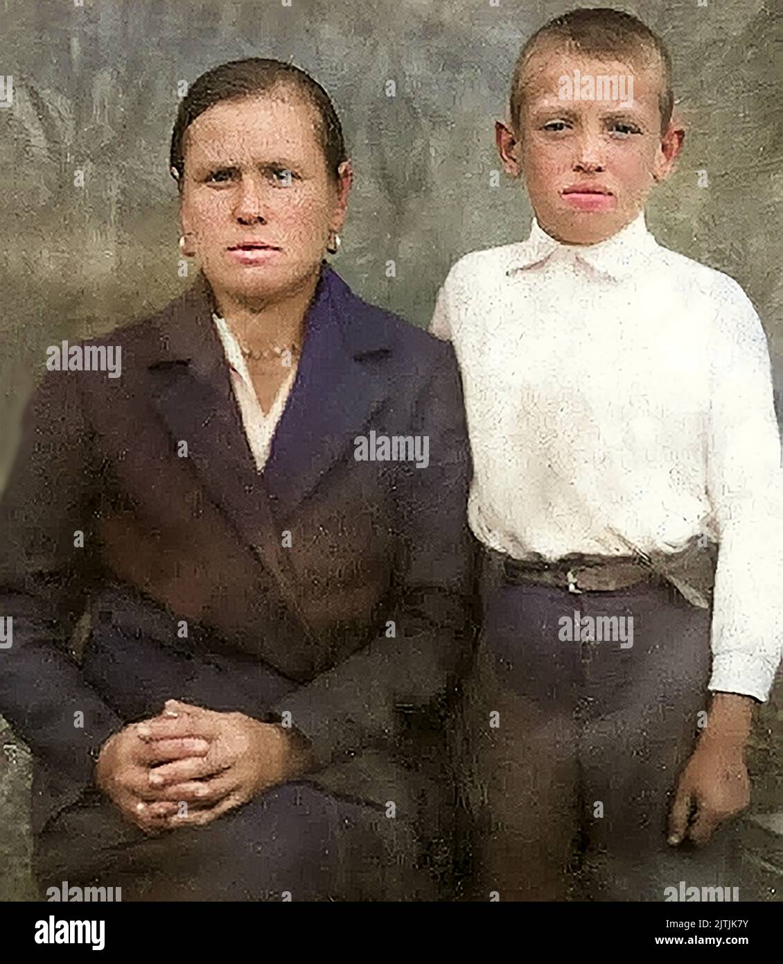 Michail Gorbatschow mit seiner Mutter. Михаи́л Горбачёв Stockfotografie ...