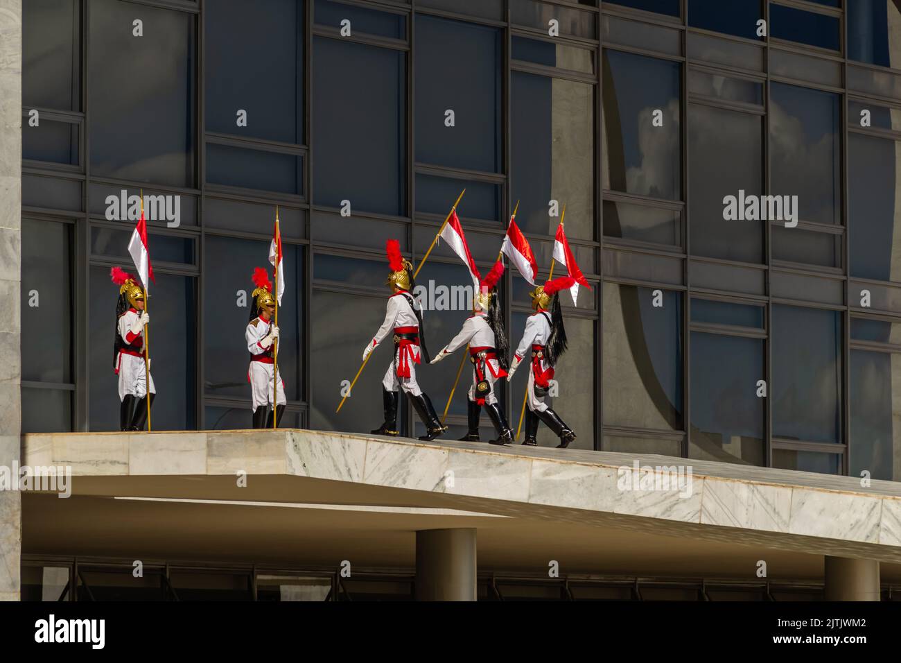 Brasília, Bundesdistrikt, Brasilien – 25. Dezember 2022: Moment des Rituals des Austausches von Soldaten der Präsidentengarde in Palácio do Planalto. Stockfoto