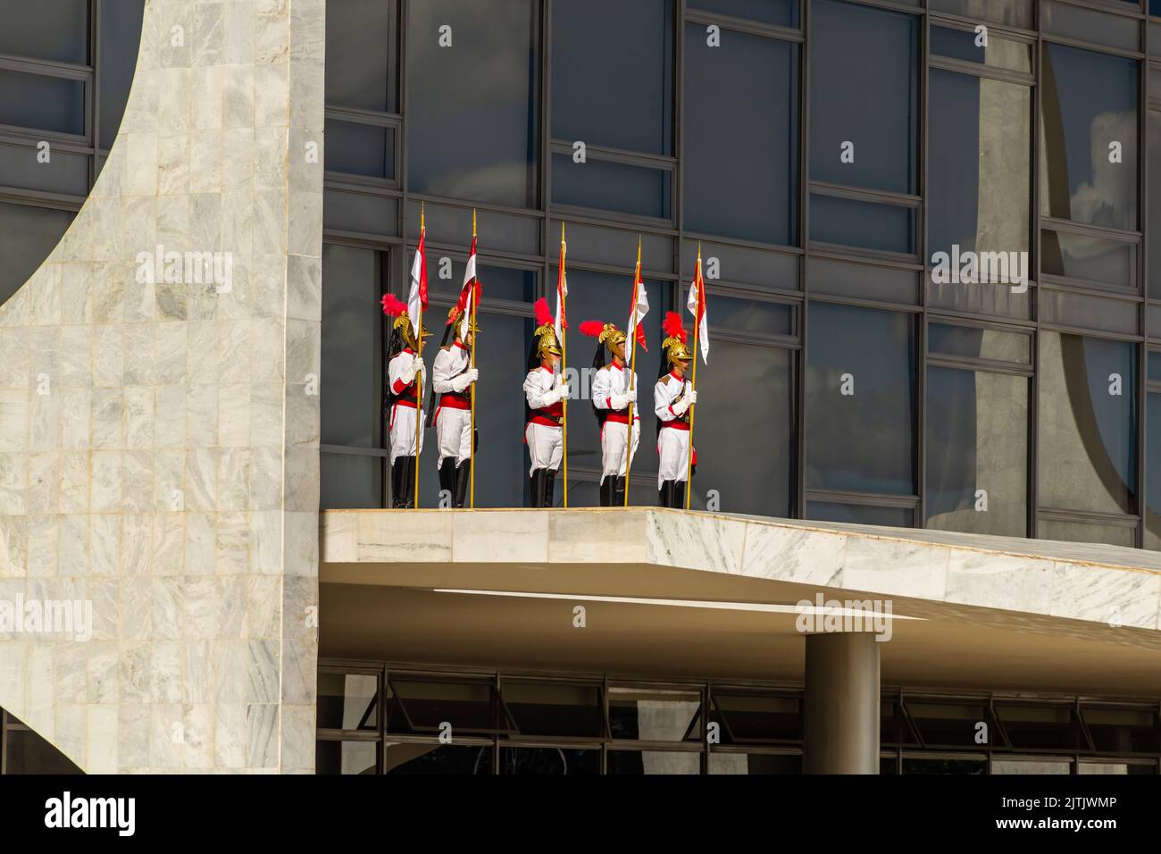 Brasília, Bundesdistrikt, Brasilien – 25. Dezember 2022: Moment des Rituals des Austausches von Soldaten der Präsidentengarde in Palácio do Planalto. Stockfoto