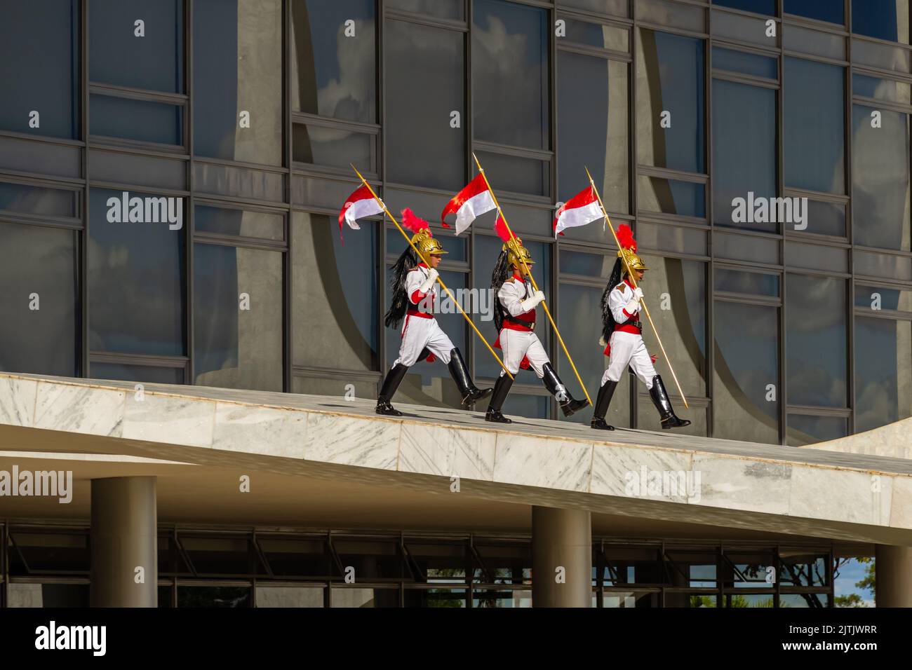 Brasília, Bundesdistrikt, Brasilien – 25. Dezember 2022: Moment des Rituals des Austausches von Soldaten der Präsidentengarde in Palácio do Planalto. Stockfoto