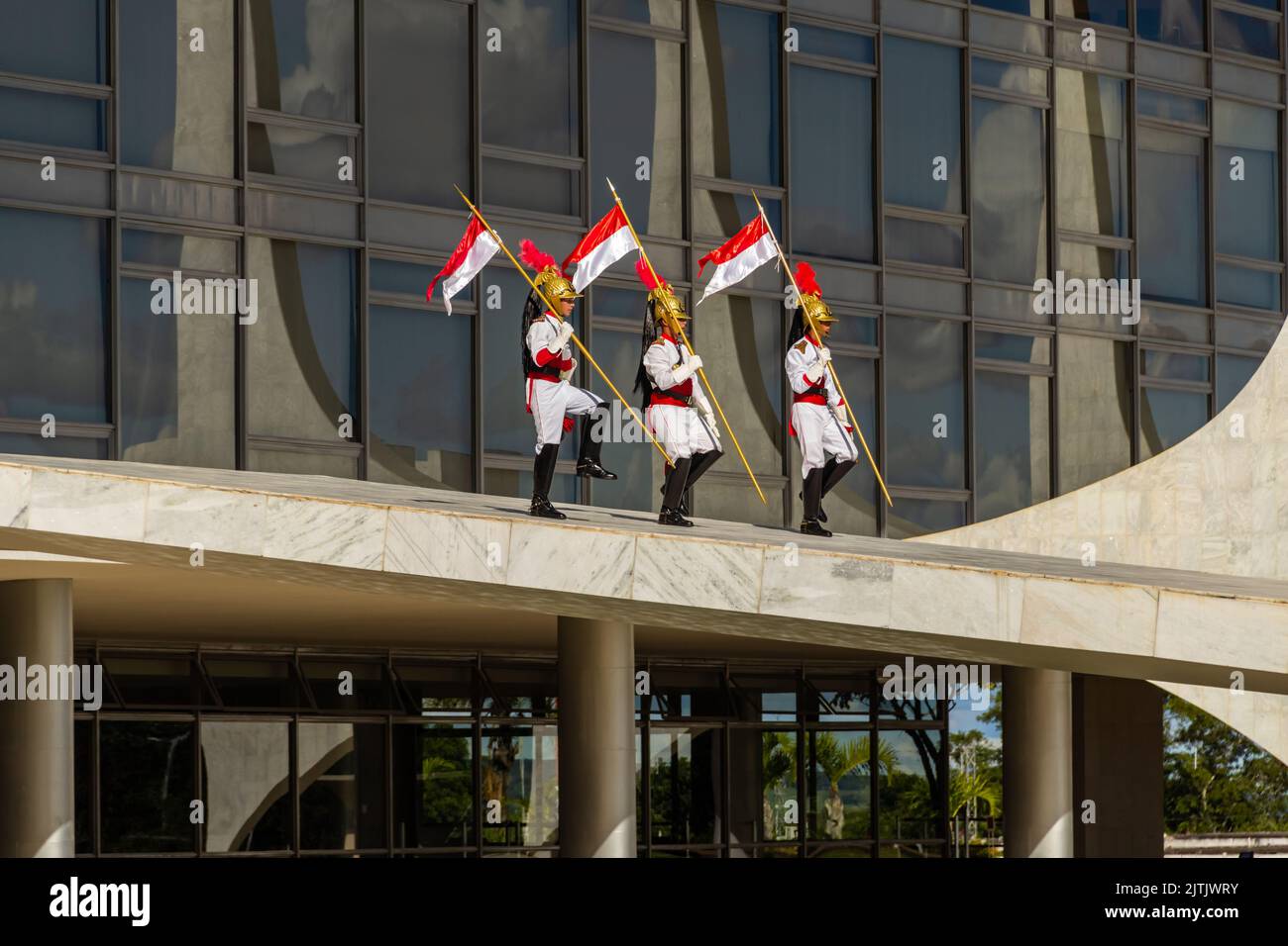 Brasília, Bundesdistrikt, Brasilien – 25. Dezember 2022: Moment des Rituals des Austausches von Soldaten der Präsidentengarde in Palácio do Planalto. Stockfoto