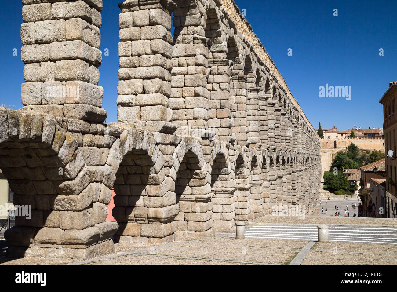 Aquädukt von Segovia von der Fernan Garcia Treppe, Segovia, Spanien. Stockfoto