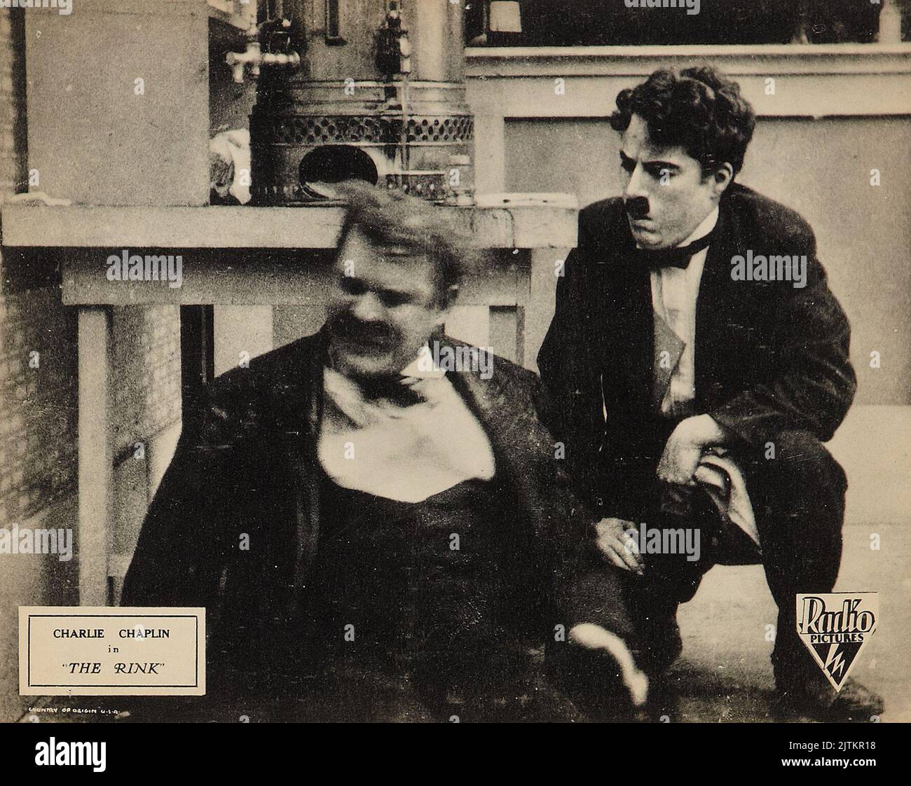 Charlie Chaplin in the Rink 1916 (Radio Pictures, R-1929). Lobby Card - Stummfilm Stockfoto