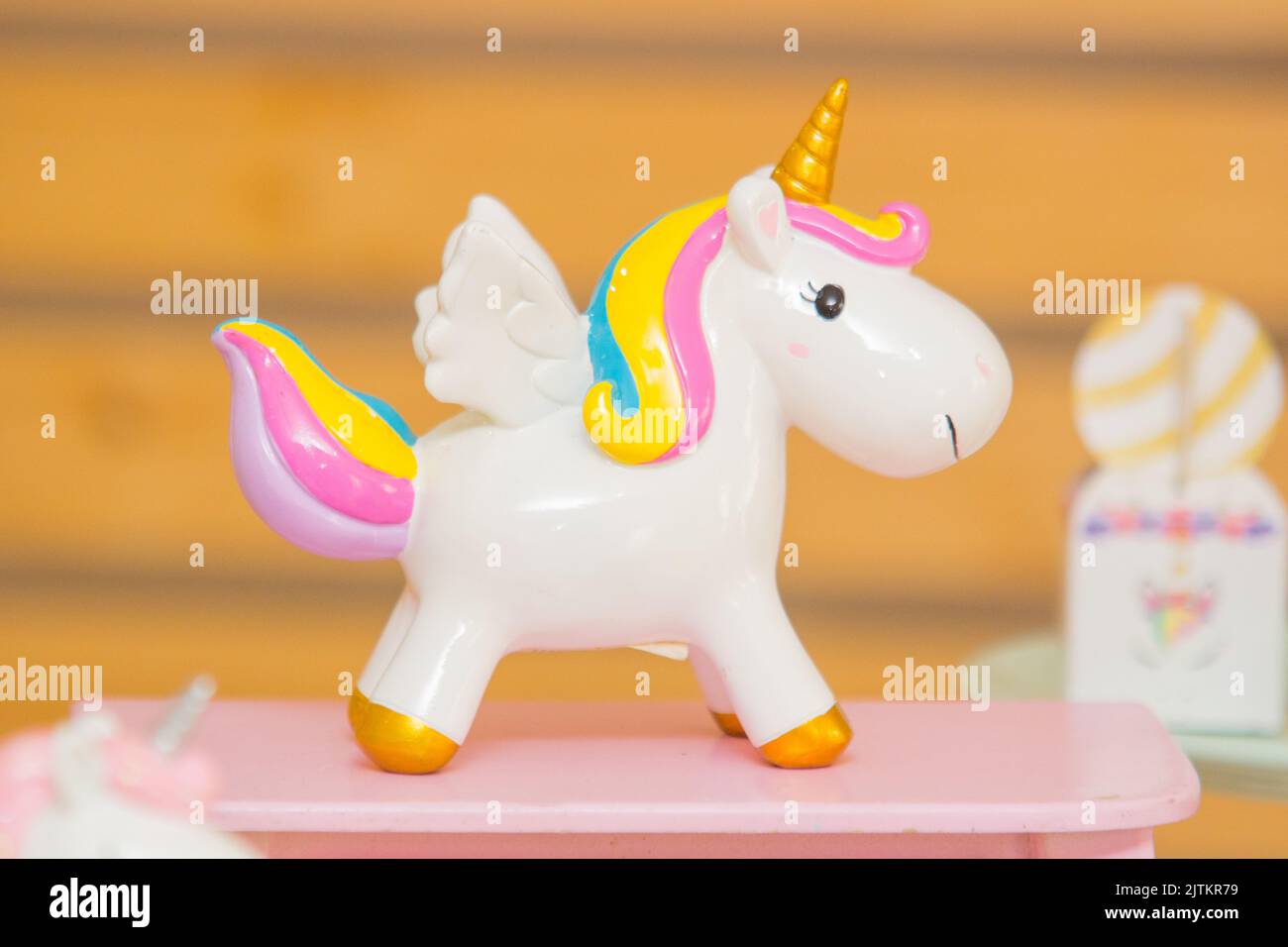 Geburtstagsdekoration mit Einhorn-Thema, ein Thema, das in Brasilien weit verbreitet ist Stockfoto