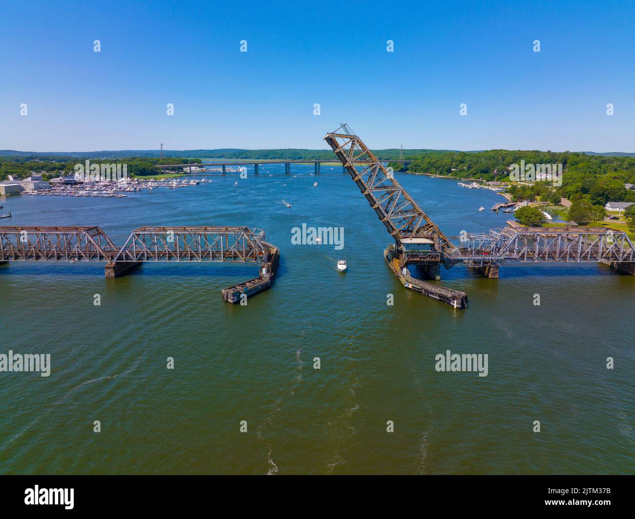 Old Saybrook Old Lyme Bridge ist die letzte Überquerung des Connecticut River an der Mündung zwischen der Stadt Old Saybrook und Old Lyme, Connecticut CT, USA. I Stockfoto