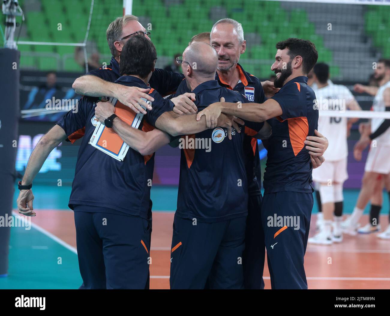 LJUBLJANA, SLOWENIEN - 31. AUGUST: Die Spieler der Niederlande feiern während der Volleyball-Weltmeisterschaft der Männer - Pool F - Vorbereitungsphase-Spiel zwischen den Niederlanden und dem Iran in der Arena Stozice am 31. August 2022 in Ljubljana, Slowenien (Foto: Borut Zivulovic/BSR Agency) Stockfoto