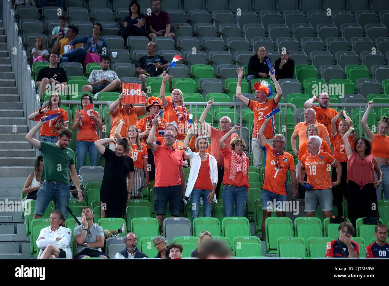 LJUBLJANA, SLOWENIEN - 31. AUGUST: Fans der Niederlande während der Volleyball-Weltmeisterschaft der Männer - Pool F - Vorbereitungsphase-Spiel zwischen den Niederlanden und dem Iran in der Arena Stozice am 31. August 2022 in Ljubljana, Slowenien (Foto: Borut Zivulovic/BSR Agency) Stockfoto