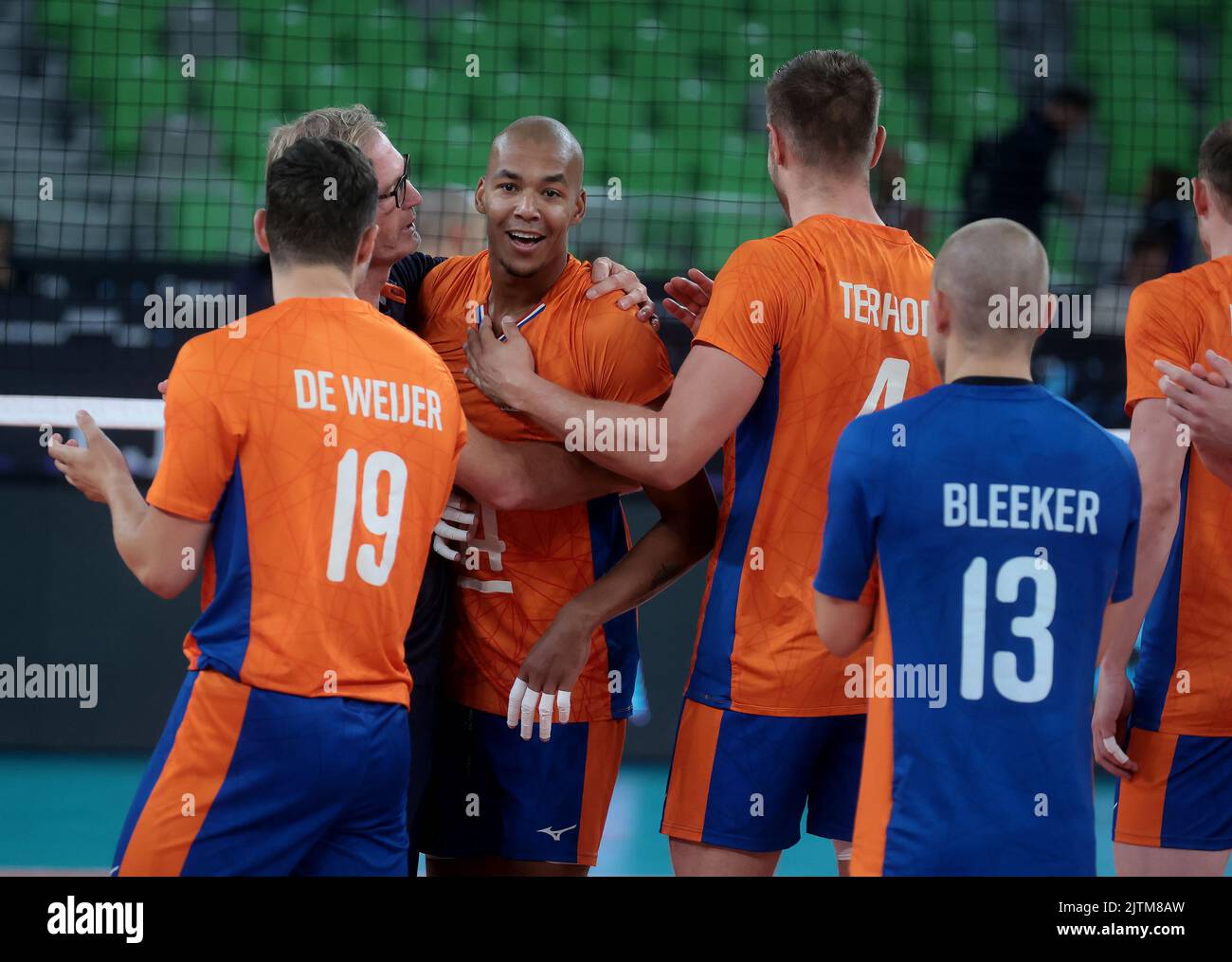 LJUBLJANA, SLOWENIEN - 31. AUGUST: Die Spieler der Niederlande feiern während der Volleyball-Weltmeisterschaft der Männer - Pool F - Vorbereitungsphase-Spiel zwischen den Niederlanden und dem Iran in der Arena Stozice am 31. August 2022 in Ljubljana, Slowenien (Foto: Borut Zivulovic/BSR Agency) Stockfoto