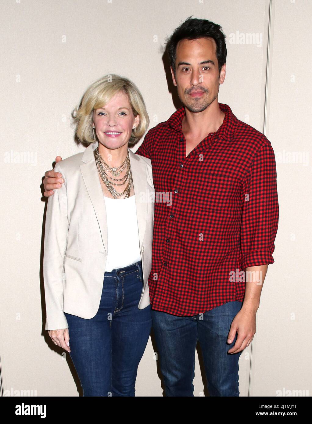 Maura West und Marcus Coloma nehmen am General Hospital Fantasy Event - New Jersey Teil, das am 5. Juni 2022 im Hilton Hasbrouck Heights, NJ, stattfand ©Steven Bergman/AFF-USA.COM Stockfoto