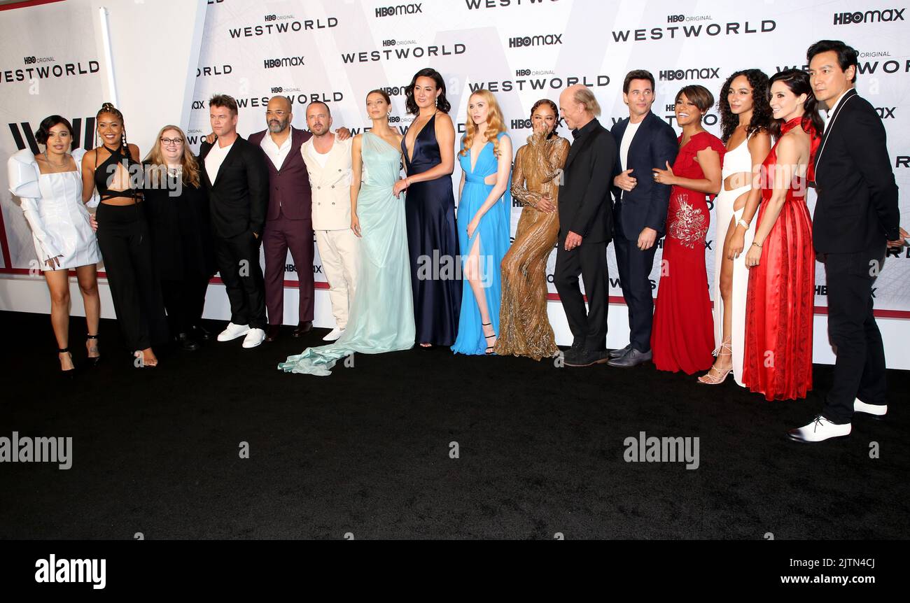 Morningstar Angeline, Nozipho Mclean, Alison Schapker, Luke Hemsworth, Jeffrey Wright, Aaron Paul, Angela Sarafyan, Lisa Joy, Evan Rachel Wood, Tessa Thompson, Ed Harris, James Marsden, Ariana DeBose, Aurora Perrineau, Emily Somers und Daniel Wu bei der Premiere der „Westworld“-Saison 4 in der Alice Tully Hall am 21. Juni 2022 in New York City, NY ©Steven Bergman/AFF-USA.COM Stockfoto