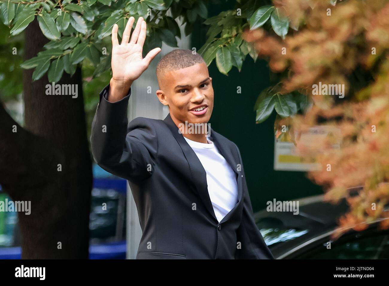 Foto LaPresse29-08-2022 Milano, Italia - Sport/Calcio - Le Visite mediche di Malick Thiaw alla Casa di Cura La Madonnina prima della Firma del contrato per l'AC Mailand. Nella foto: Malick Thiaw 29. August 2022 Mailand Italien - Sport/Fußball - Malick Thiaws Arztbesuch in der La Madonnina Klinik vor der Unterzeichnung des Vertrags für den AC Mailand. Im Bild: Malick Thiaw Stockfoto