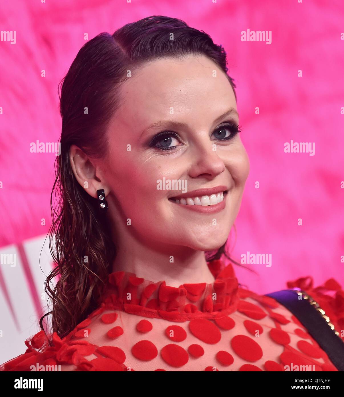 Sarah Ramos kommt am 10. Mai 2022 im Pacific Design Center in West Hollywood, CA, zum Original ‘Angelyne’ von Pfau. © OConnor/AFF-USA.com Stockfoto