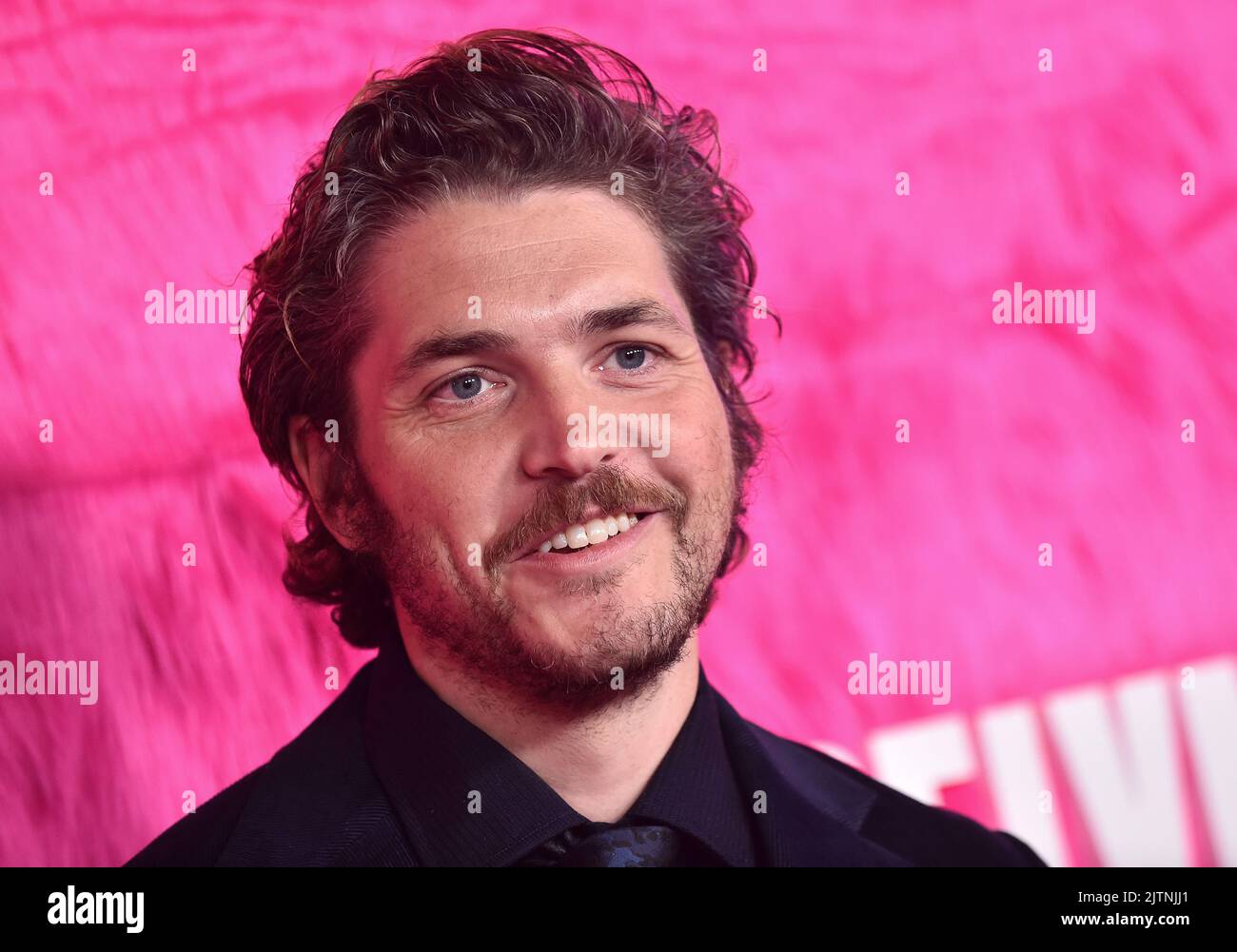 Philip Ettinger kommt am 10. Mai 2022 im Pacific Design Center in West Hollywood, CA, zum Original ‘Angelyne’ von Pfau. © OConnor/AFF-USA.com Stockfoto