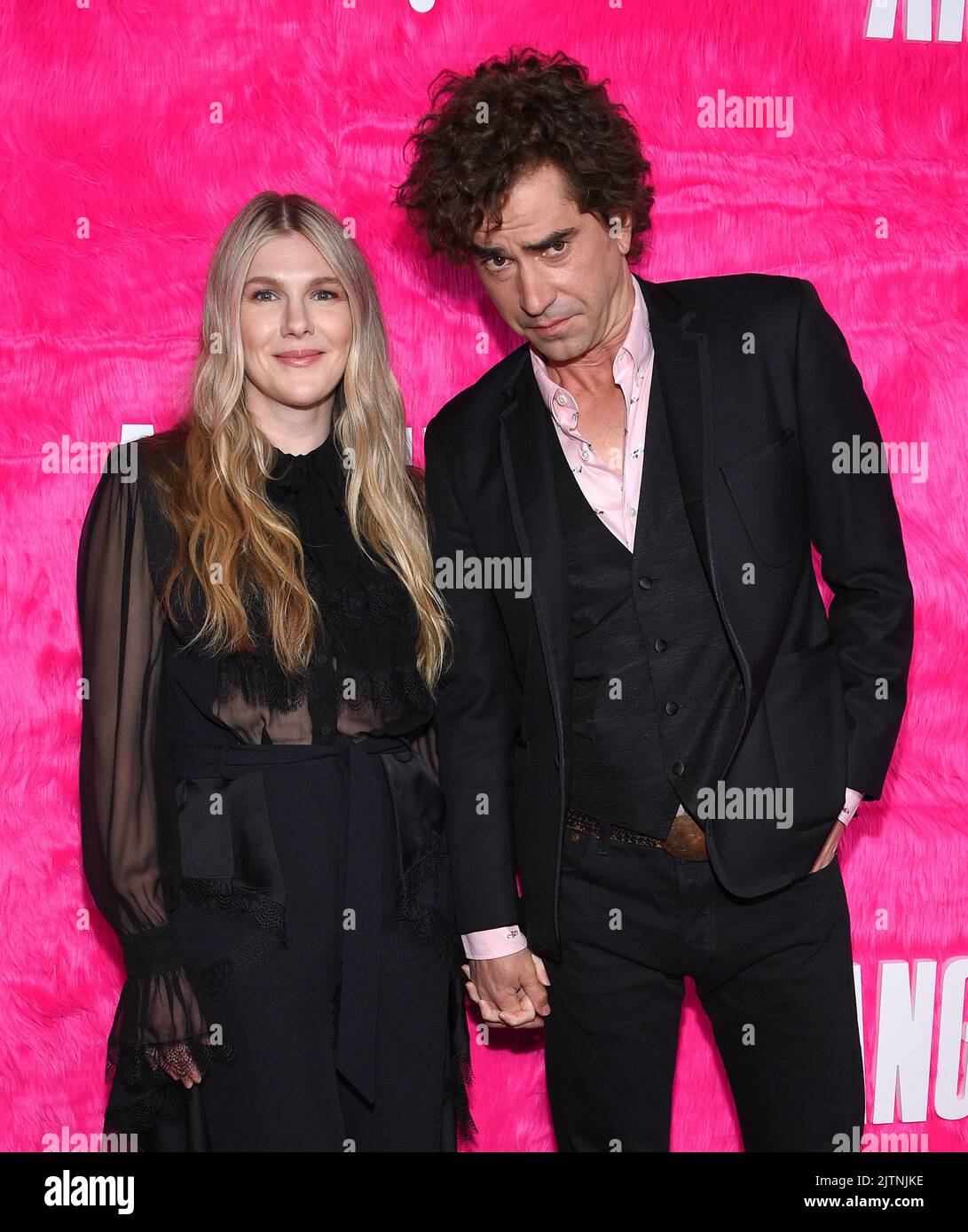 Lily Rabe und Hamish Linklater kommen am 10. Mai 2022 im Pacific Design Center in West Hollywood, CA, zum Original ‘Angelyne’ von Pfau. © OConnor/AFF-USA.com Stockfoto