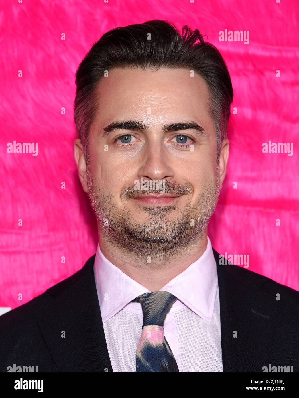 Matt Spicer kommt am 10. Mai 2022 im Pacific Design Center in West Hollywood, CA, zum Original ‘Angelyne’ von Pfau. © OConnor/AFF-USA.com Stockfoto