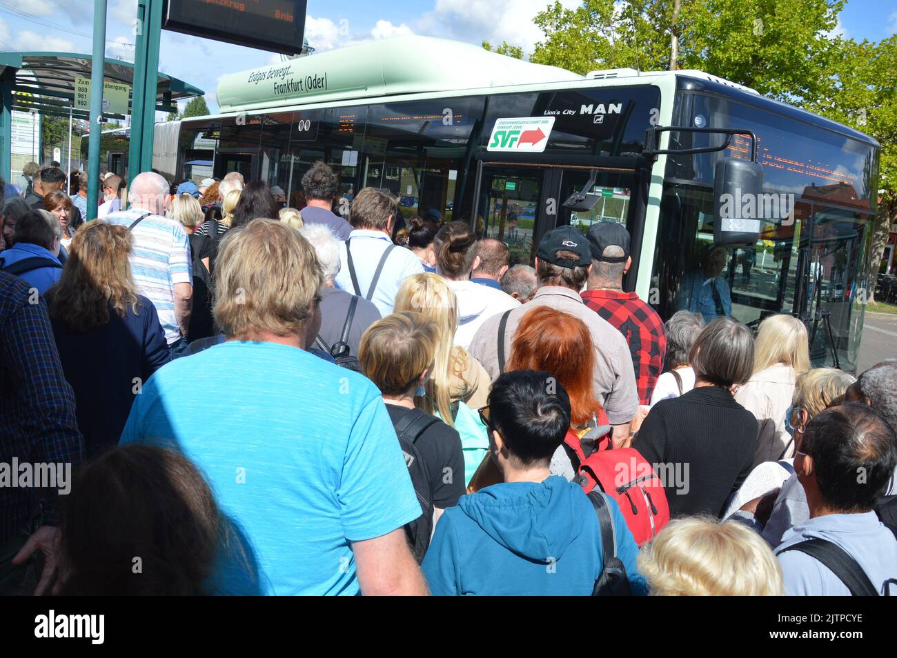 Frankfurt an der oder, Deutschland - 31. August 2022 - Reisen mit ermäßigten 9 Euro-Ticket - Hauptbahnhof Frankfurt (oder). (Foto von Markku Rainer Peltonen) Stockfoto