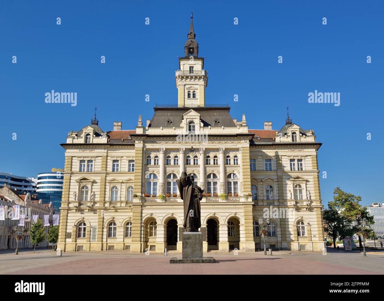 Rathaus, Platz Der Freiheit, Novi Sad, Serbien. Ein monumentales Neorenaissance-Gebäude im Stadtzentrum Stockfoto