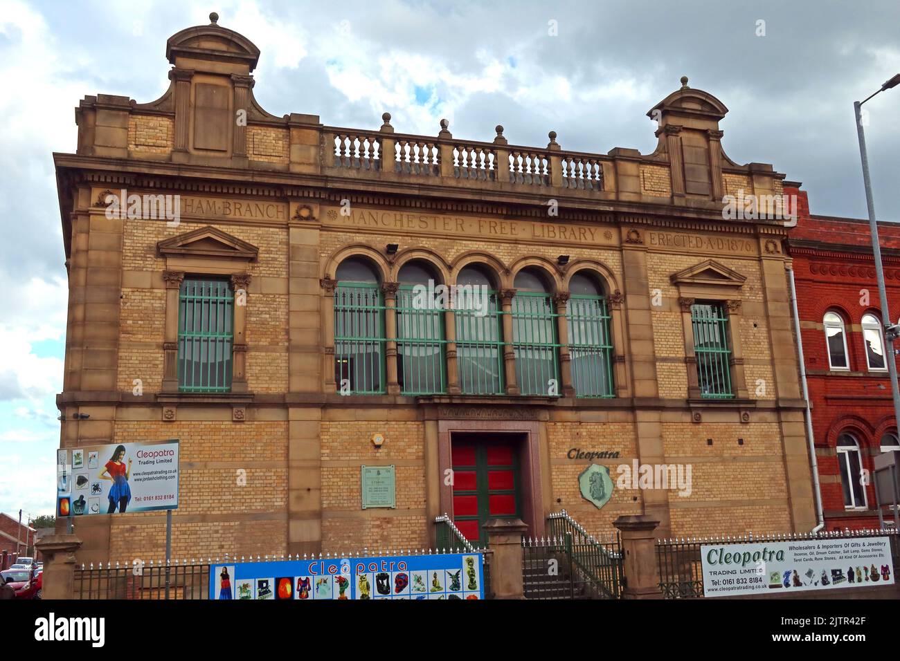 Cheetham Branch, Manchester, ehemalige Freie Bibliothek, erbaut 1876, jetzt Kleopatra Stockfoto