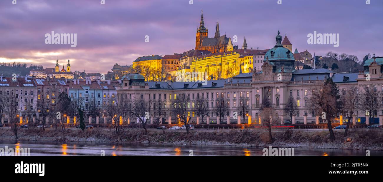 Prager Burg und Straka-Akademie Stockfoto