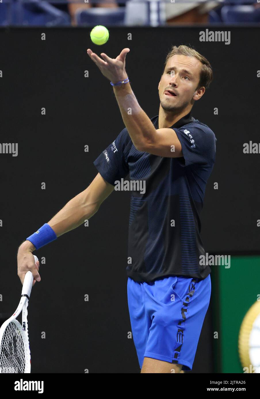 New York, Vereinigte Staaten - 01/09/2022, Daniil Medvedev von Russland während des Tages 3 der US Open 2022, 4. Grand Slam Tennisturnier der Saison am 31. August 2022 im USTA National Tennis Center in New York, Vereinigte Staaten - Foto Jean Catuffe / DPPI Stockfoto