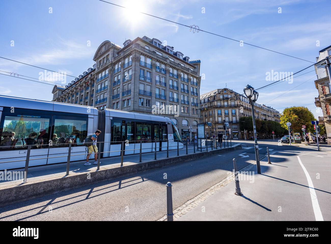 Ina line Fotos und Bildmaterial in hoher Auflösung Alamy